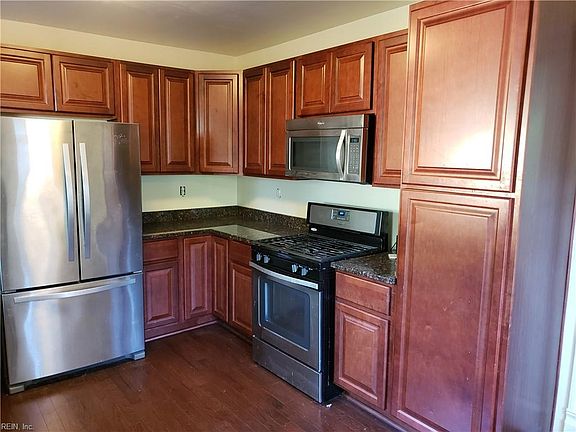 3rd image of 541 Mount Vernon Ave