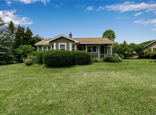 8560 Feddick Rd, Hamburg, NY 14075