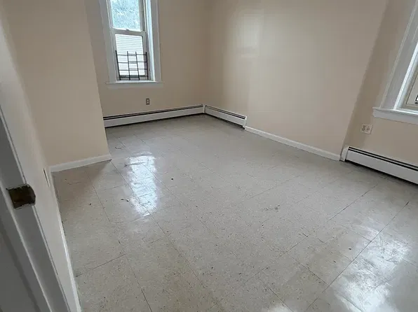(undisclosed Address), Bronx, NY 10461