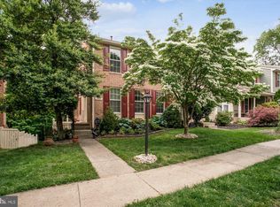 1559 Autumn Ridge Cir, Reston, VA 20194