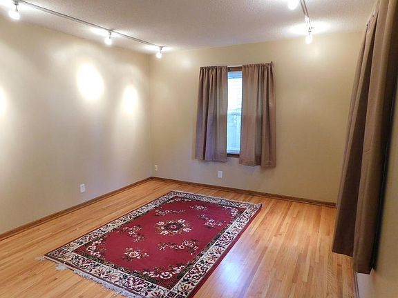 2nd image of 5713 37th Ave S