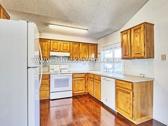 5th image of 1828 NE 152nd St