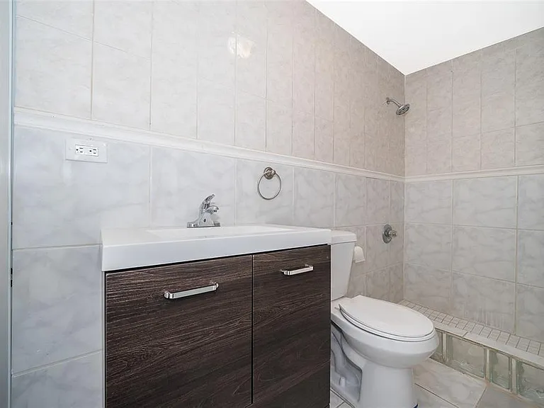 1213 Lawne Blvd — Photo 12