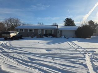 11732 Milford Rd, Holly, MI 48442
