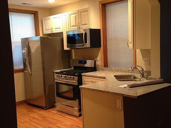 5th image of 3223 W Leland Ave APT 1