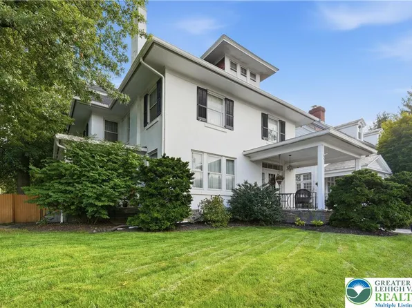 804 W Broad St, Quakertown, PA 18951