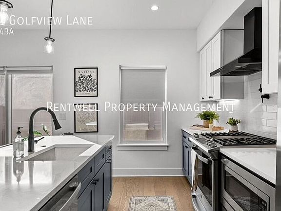3rd image of 9522 Golfview Ln