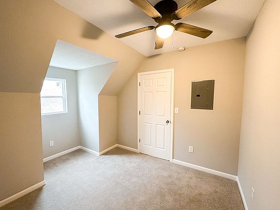 5th image of 2345 N Kenwood Ave #C