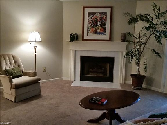 5th image of 22656 Lenox Dr #212