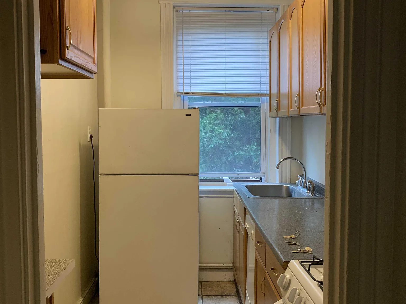2 bed, $3,200 — Photo 2
