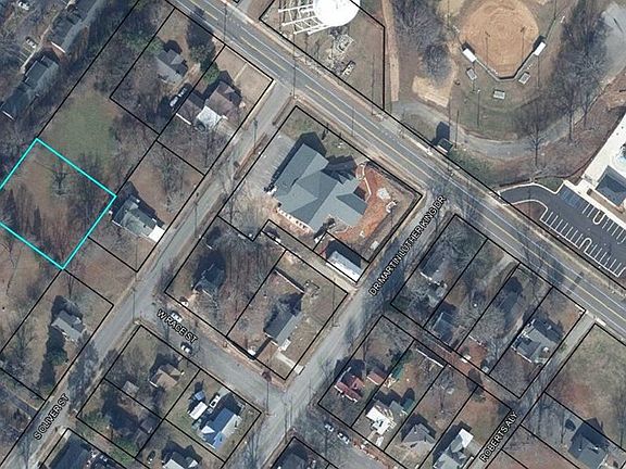 5th image of 510 W Race St #1