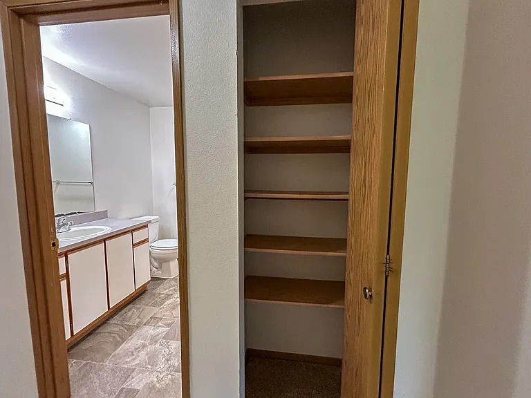 3605-3625 Belle Vista Ct S — Photo 12