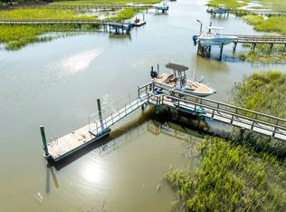 3000 Yachtsman Dr, Mount Pleasant, SC 29466