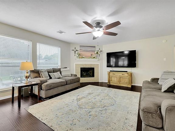5th image of 4134 Heart Grove Dr
