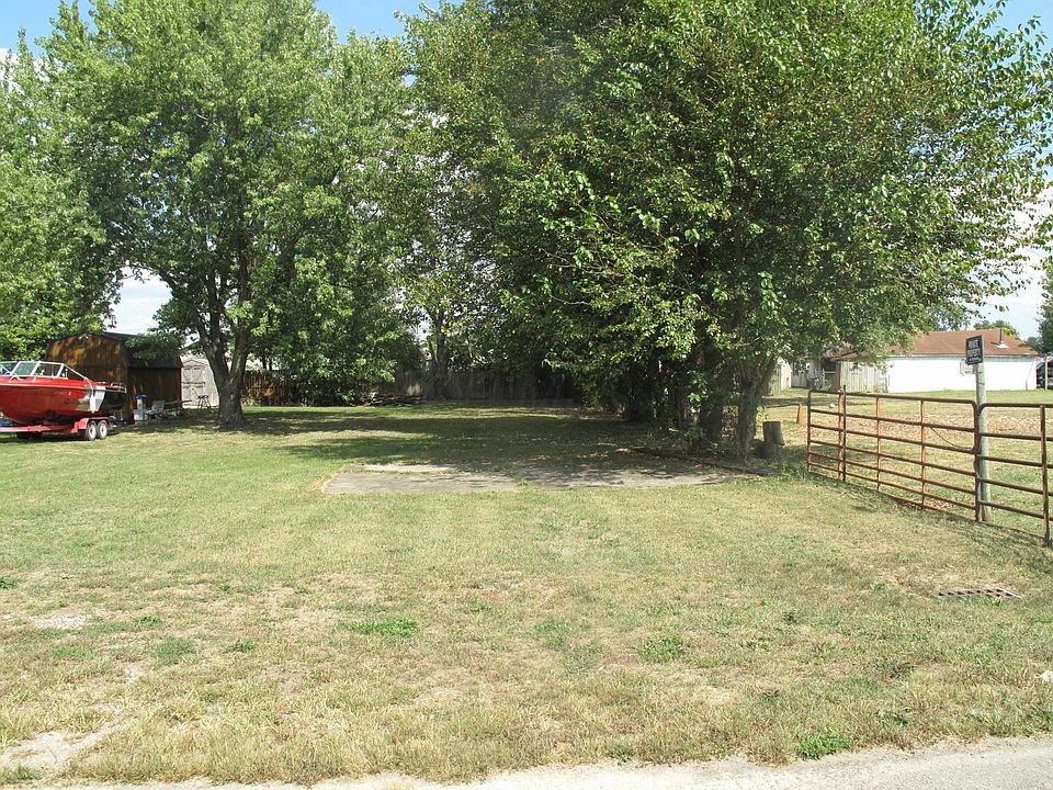2nd image of 1318 Pearl St Lot 167