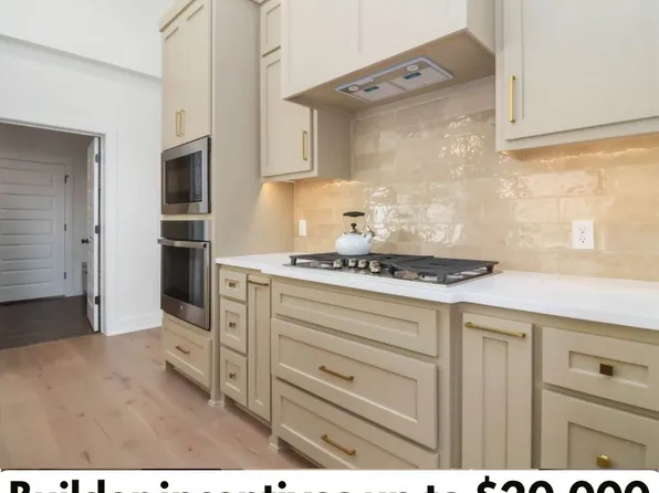 6909 SW Basswood Ave, Bentonville, AR 72712