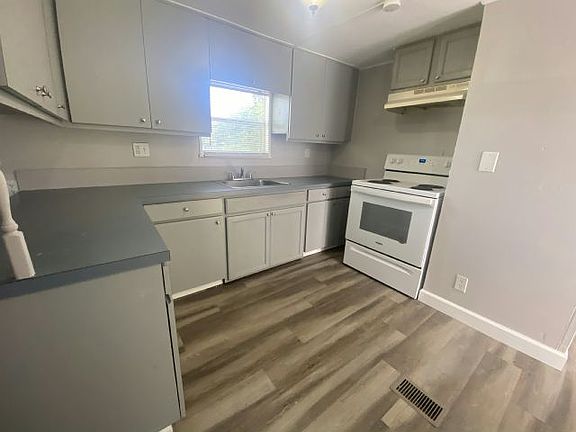 2nd image of 1679 Genie St #32