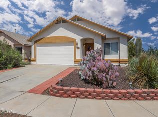 9475 E Leeds St, Tucson, AZ 85747