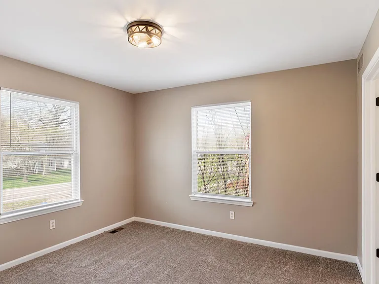 3260 Sashabaw Rd — Photo 20