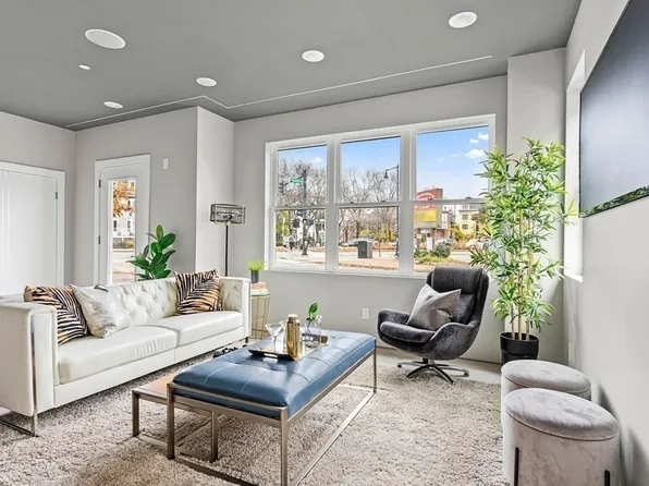 1 Cedar St #1, Cambridge, MA 02140