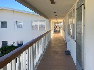 23 Cambridge Rd E #23-A, West Palm Beach, FL 33415
