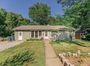 2000 Barker Ct, Lawrence, KS 66046