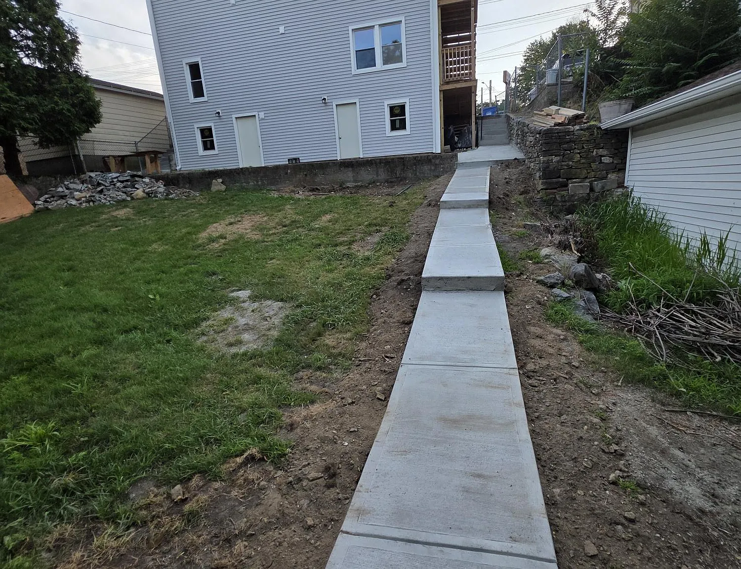 3 bed, 1000 sqft, $1,750 — Photo 3