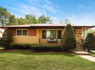 10621 S Leclaire Ave, Oak Lawn, IL 60453
