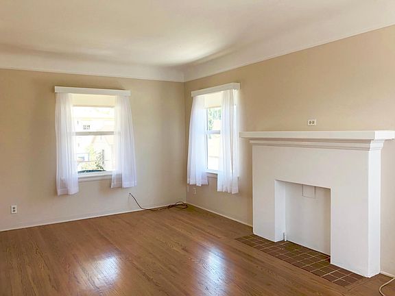 3rd image of 1008 Concord St