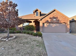 352 Branding Iron Trl, Fort Worth, TX 76131