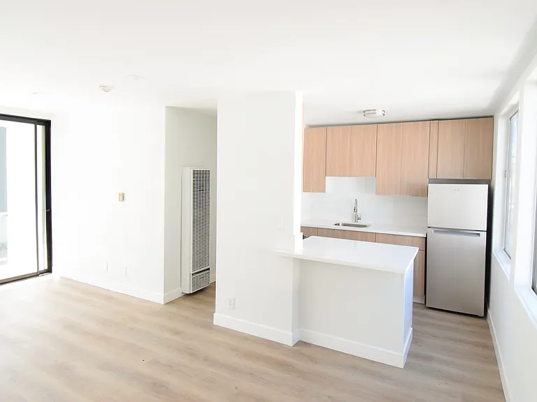 2643 Centinela Avenue — Photo 11