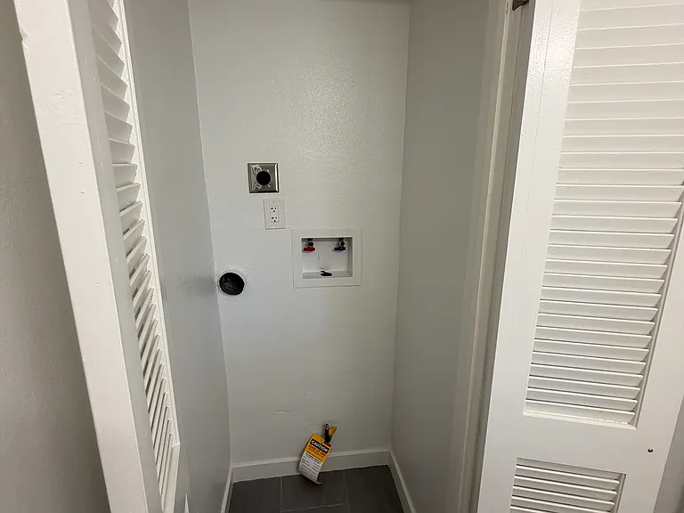 121 Olive St #12 — Photo 4
