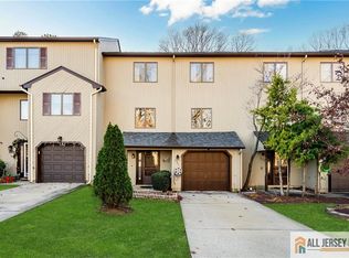 121 Redpine Loop, Old Bridge, NJ 08857