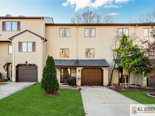 121 Redpine Loop, Old Bridge, NJ 08857