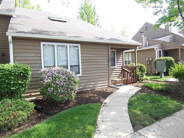 4 bed, 3.0 bath, 1344 sqft, $1,850 — Photo 1