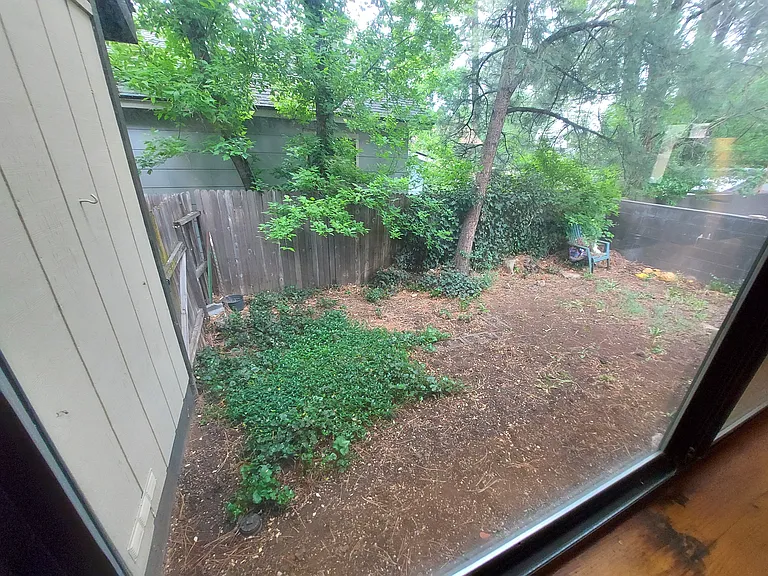 823 W Birch Ave #B — Photo 24