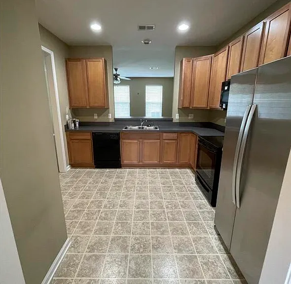 713 Hemingway Cir — Photo 8