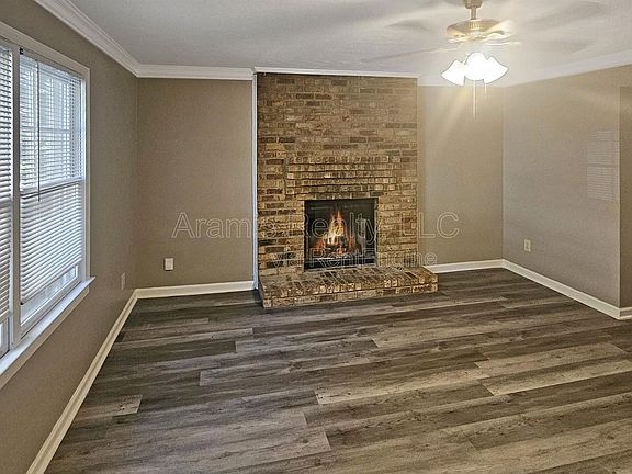 2nd image of 3017 Spruce Cir