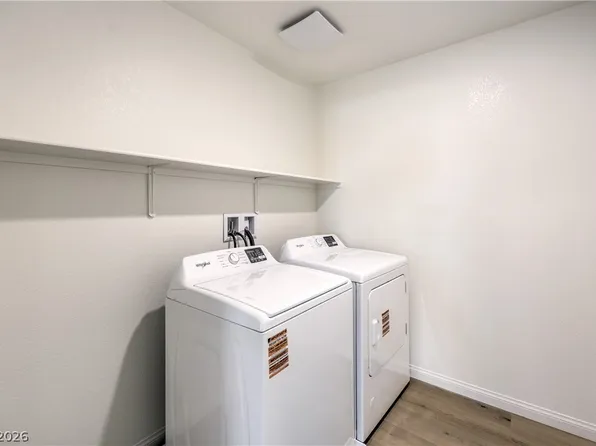 909 Kassie Lake Way, North Las Vegas, NV 89084