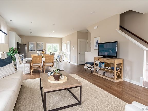 5th image of 2121 Blossom Trail Ave #D-4