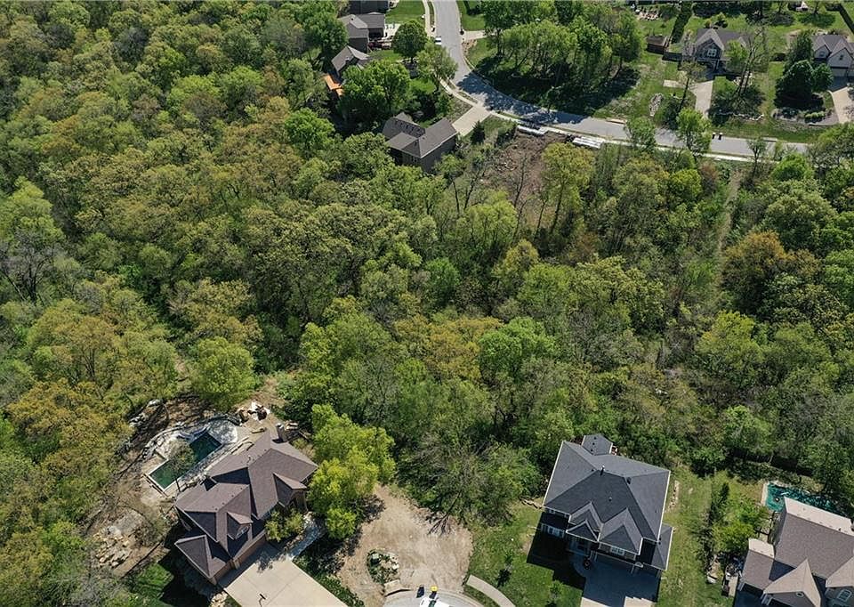 8335 Frederick Ct, De Soto, KS 66018 Zillow