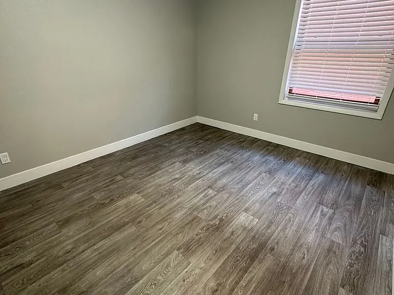 New Brigham Apartments — Photo 40