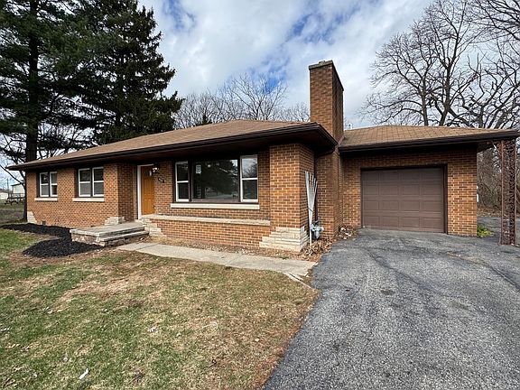 3rd image of 900 E 63rd Pl