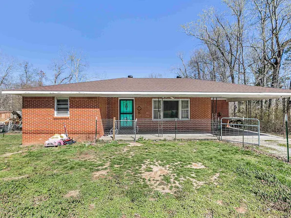 539 Oakwood Dr, Decaturville, TN 38329