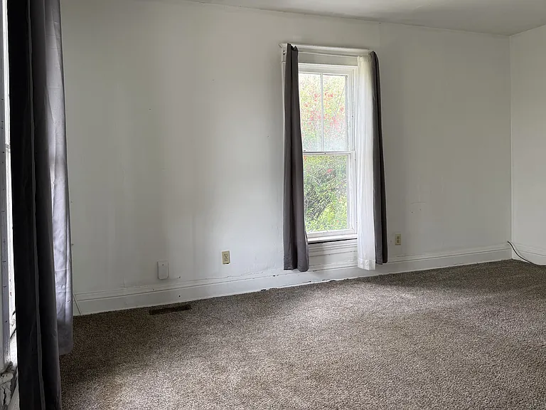 975 Dorsey Ave — Photo 30