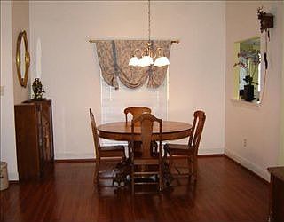 4th image of 509 Woodridge Blvd