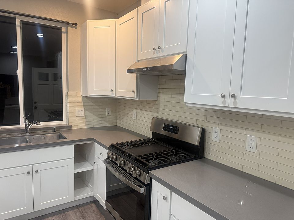1st image of 2637 McLaughlin Ave