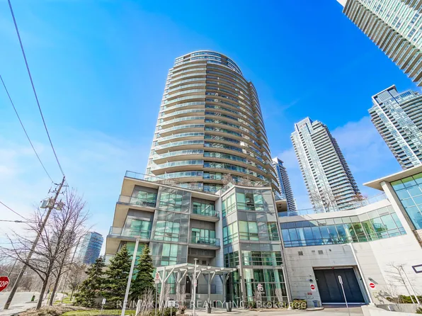 15 Legion Rd Unit 607, Toronto, ON M8V 0A9