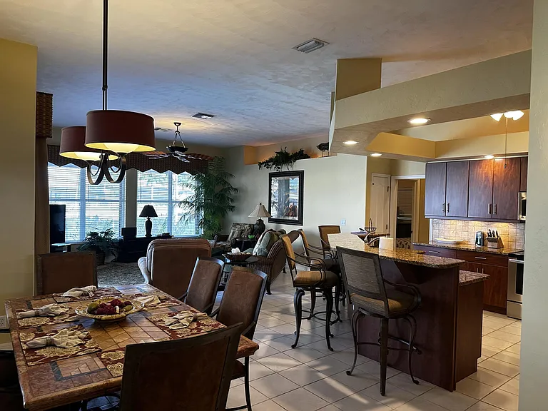 5209 SW 25th Pl — Photo 30
