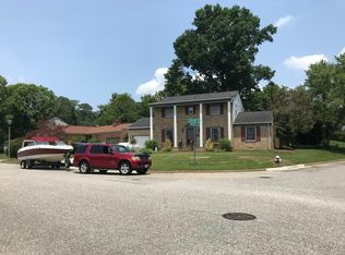 711 Lipton Dr, Newport News, VA 23608
